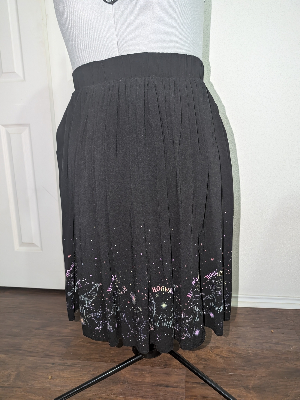 Torrid Harry Potter Black Hogwarts Constellation Skirt